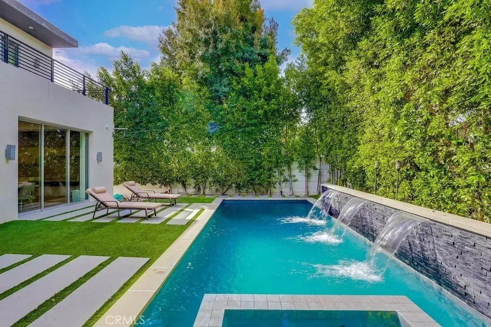 737 N Cherokee Avenue, Los Angeles, California, United States. - Photo 45