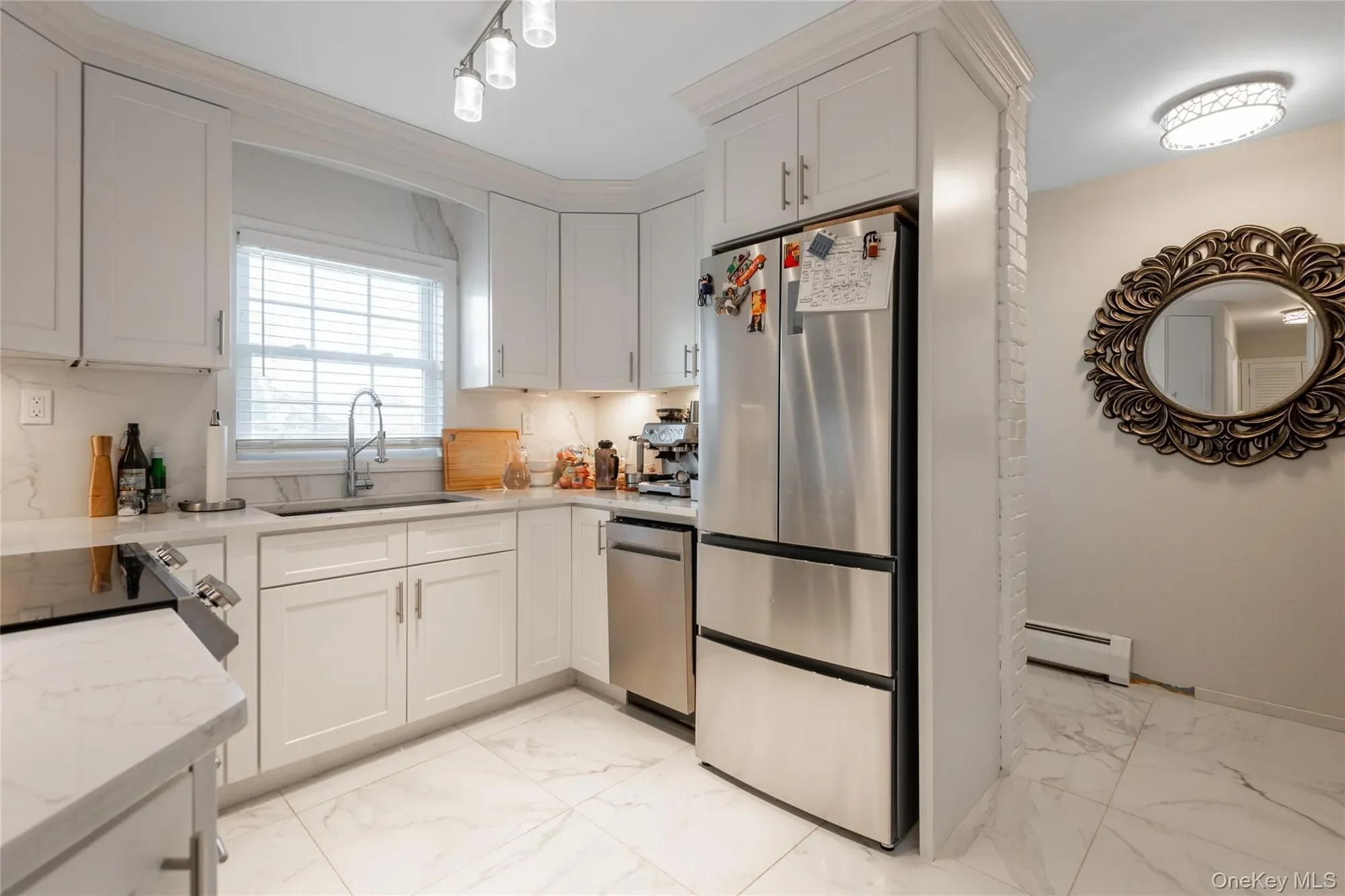 11 Foster Lane , Westbury, NY 11590, Salisbury, New York, United States. - Photo 4