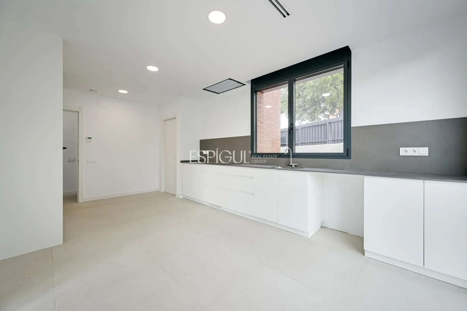 Gallery photo 2
