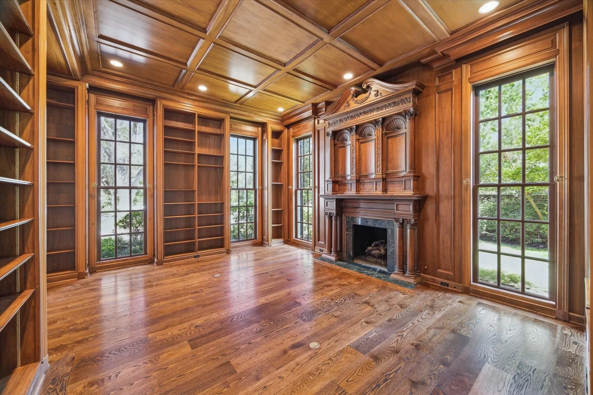 3665 Knollwood Street, Houston, Texas, United States. - Photo 3
