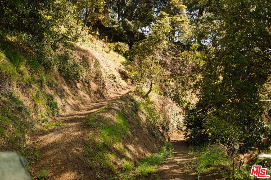 7017 Senalda Road, Los Angeles, California, United States. - Photo 30