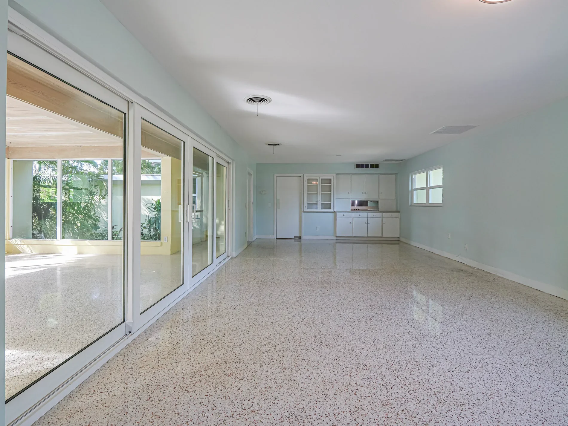 975 25th Street , Vero Beach, FL 32960, Vero Beach, Florida, United States. - Photo 8