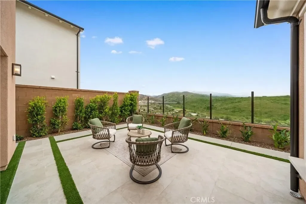 122 Mossvine, Irvine, California, United States. - Photo 39