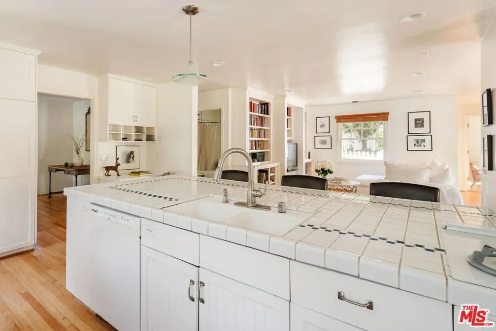 1520 Bonnell Drive, Topanga, California, United States. - Photo 46