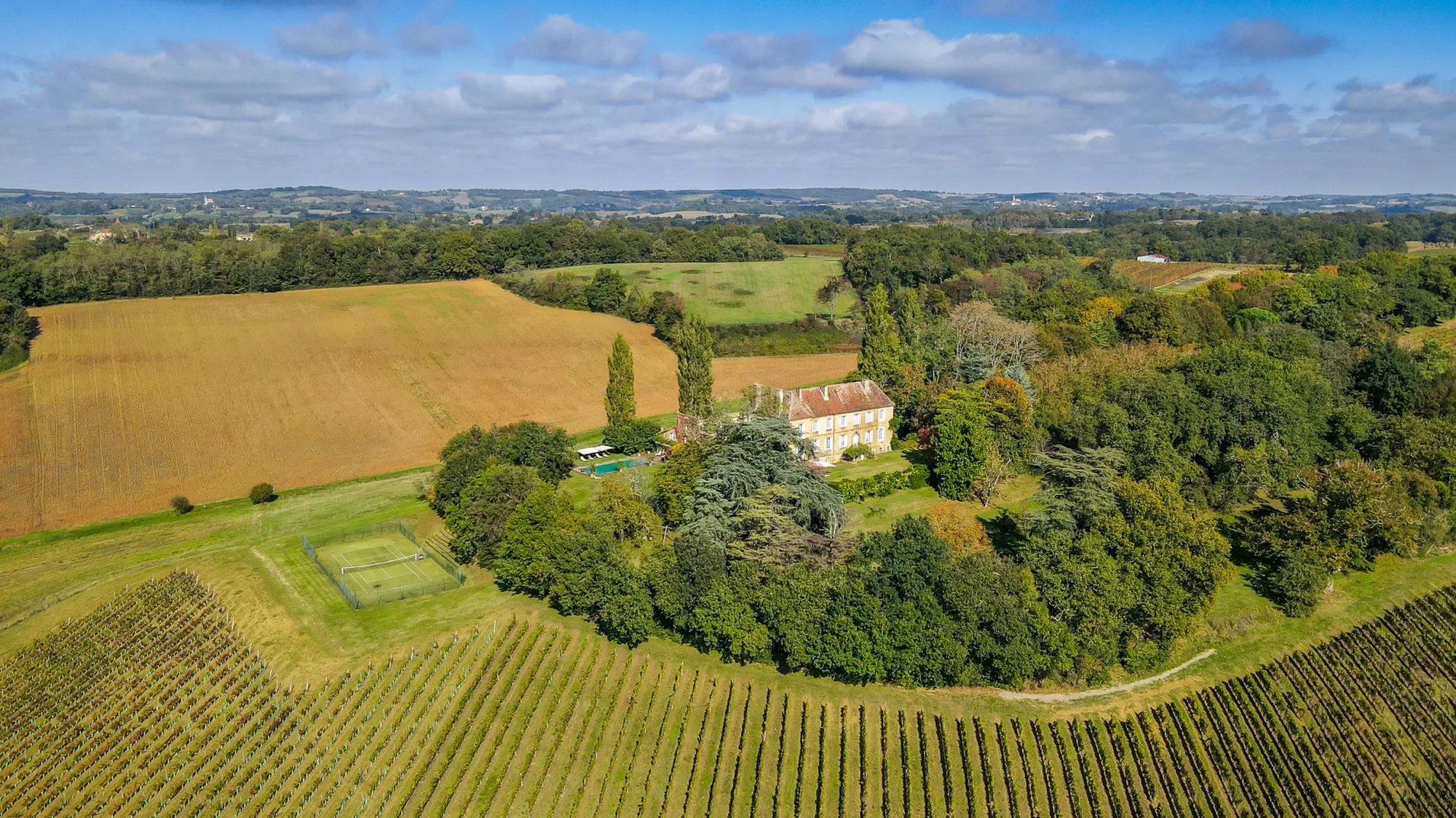 Aignan, Occitanie, France. - Photo 5