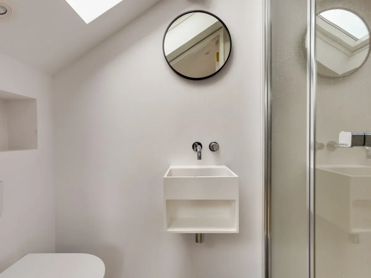 Henning Street, London, SW11, London, England, United Kingdom. - Photo 11