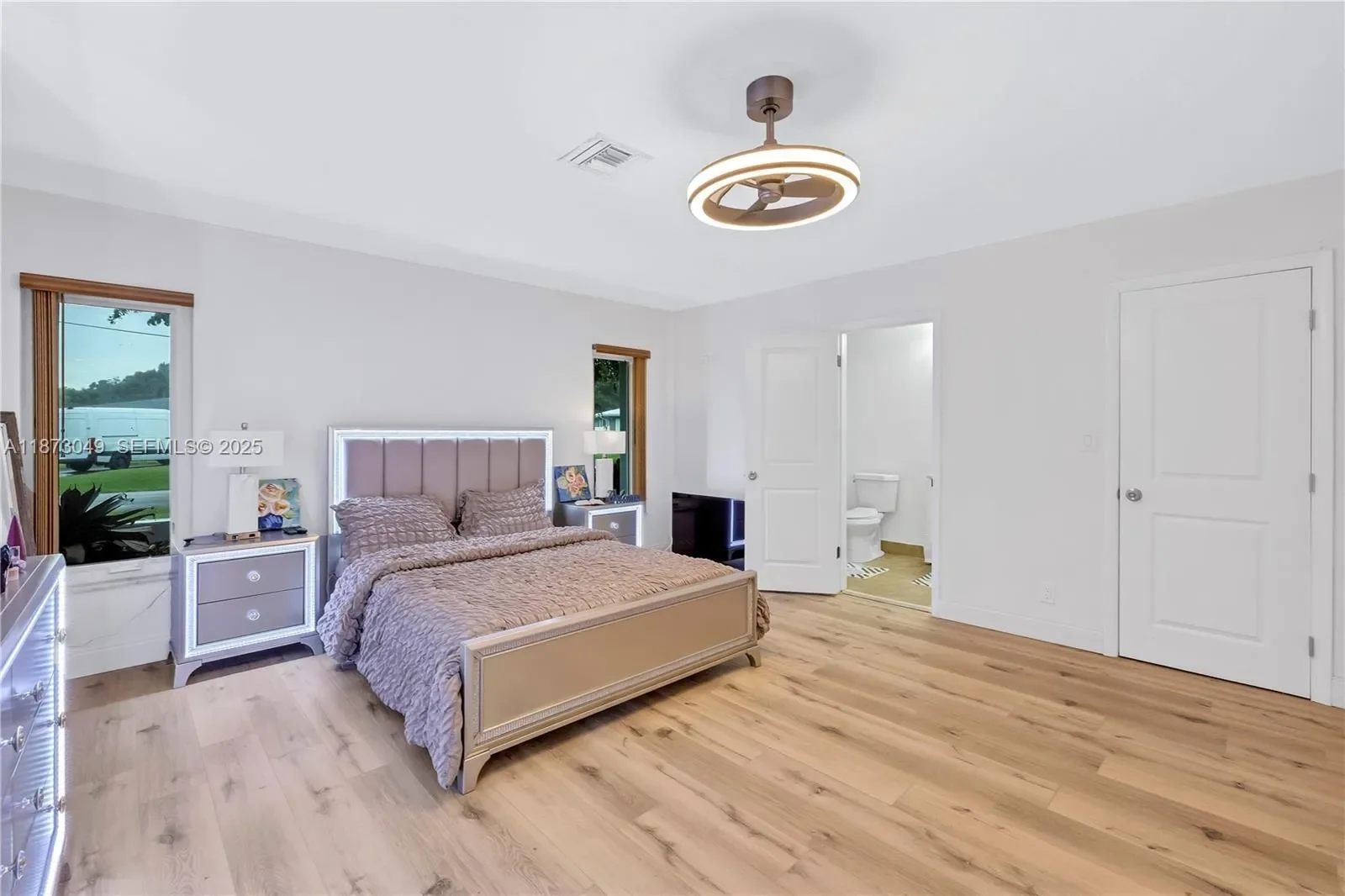 3211 Calle Largo Dr, Hollywood, Florida, United States. - Photo 14