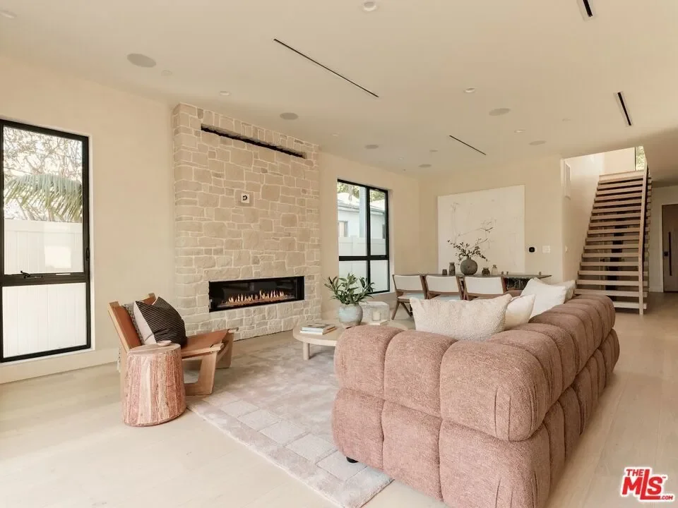 3629 Rosewood Avenue, Los Angeles, California, United States. - Photo 4