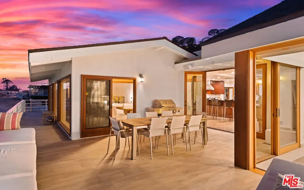 23018 Pacific Coast Highway, Malibu, California, United States. - Photo 44