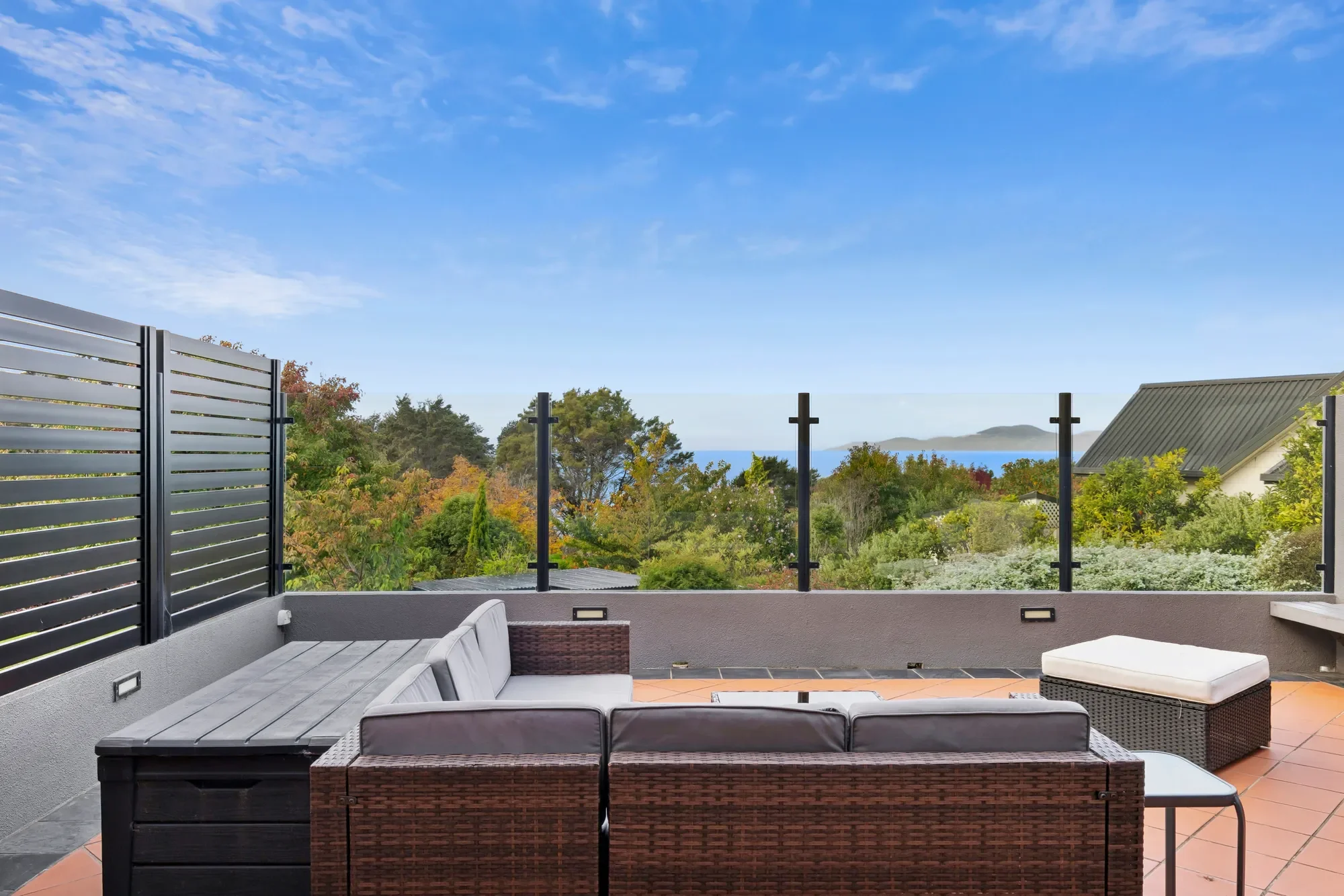 Exterior photo 3