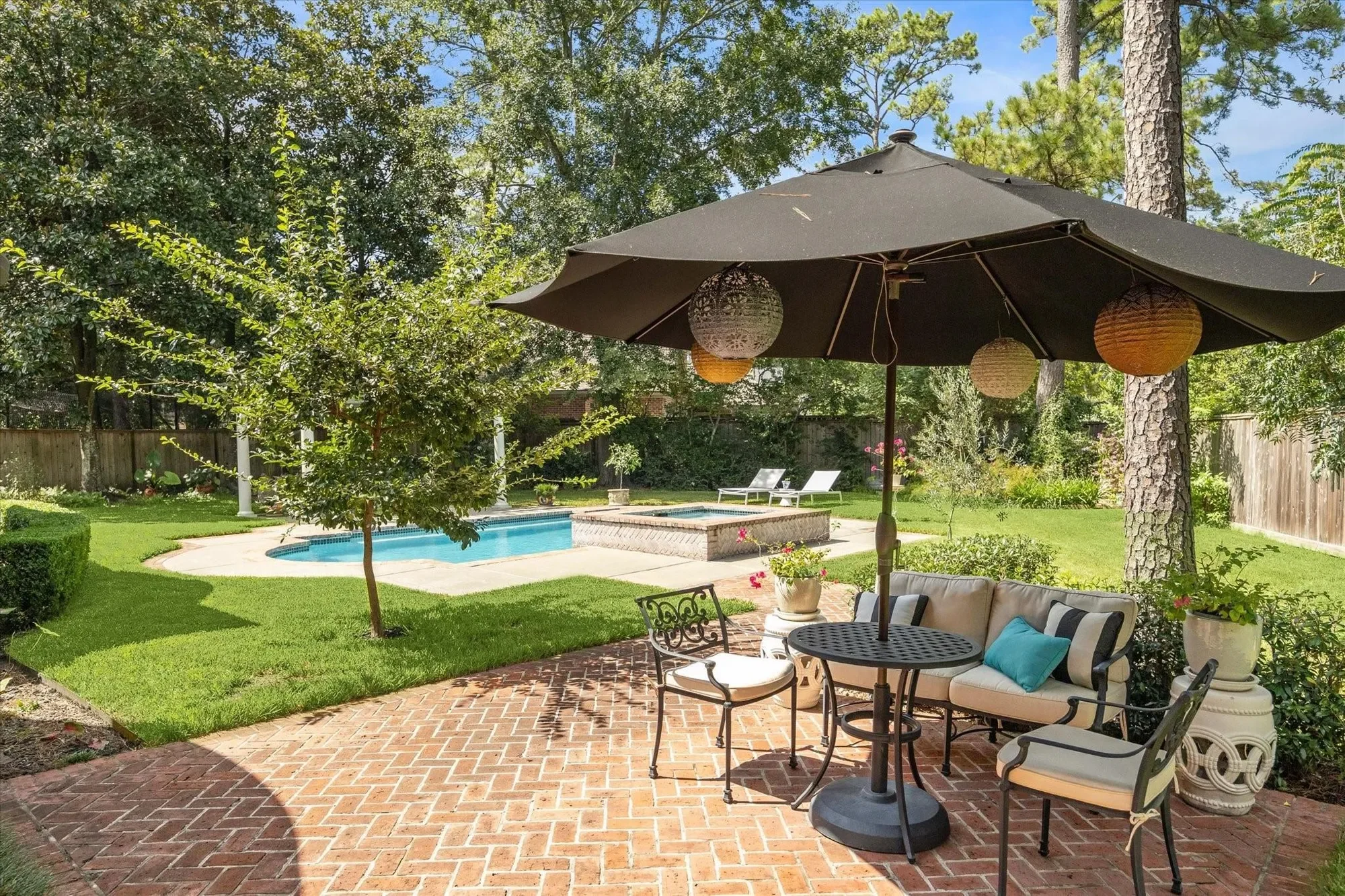 2 Blalock Pines Court, Hedwig Village, Texas, United States. - Photo 12