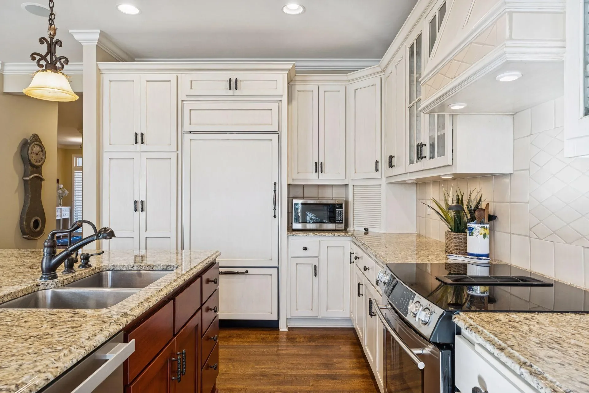 296 Grace Pointe Court, Wayzata, MN 55391, Wayzata, Minnesota, United States. - Photo 14