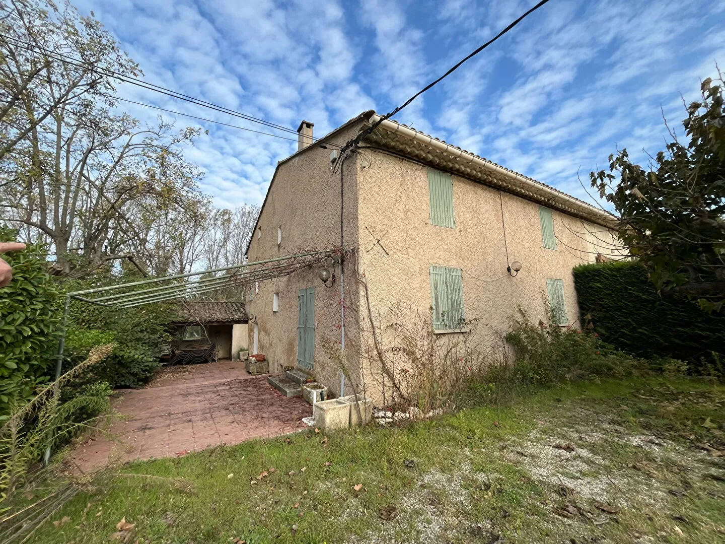 Exterior photo 7