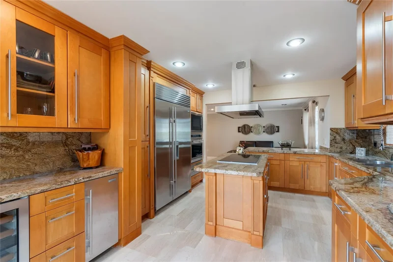 8235 NW 164th St, Hialeah, Florida, United States. - Photo 14