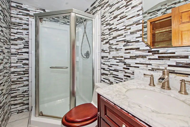 68 Roode Road, Plainfield, Connecticut, United States. - Photo 15