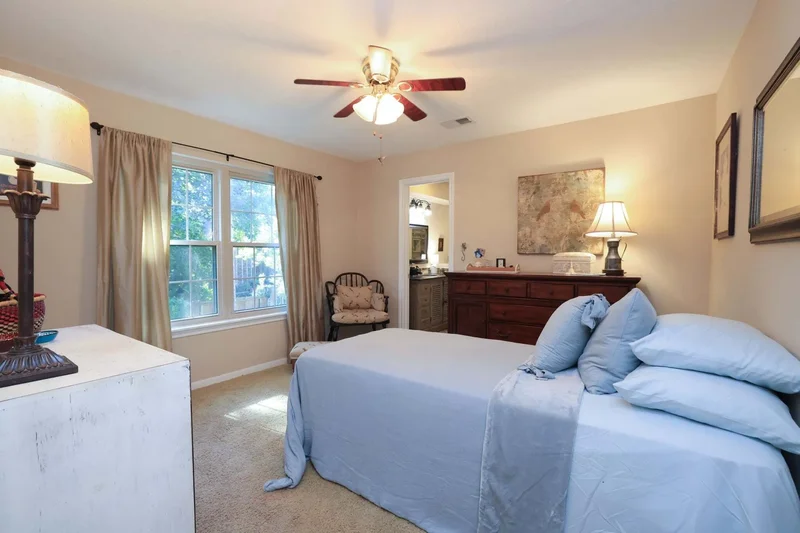 4 Bedrooms Single Family Detached
