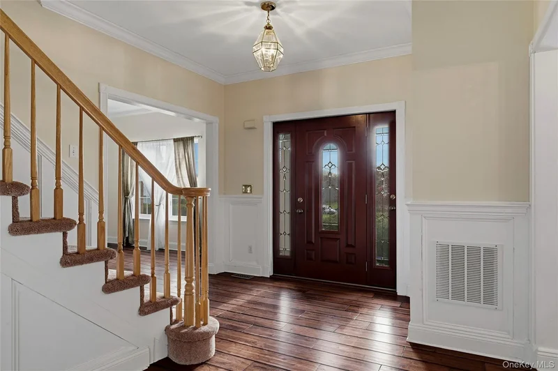 48 Windcrest Drive, Manorville, NY 11949, Manorville, New York, United States. - Photo 2