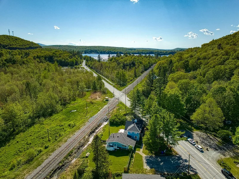 1231Z 1233Z Route 112, East Angus, Quebec, Canada. - Photo 54