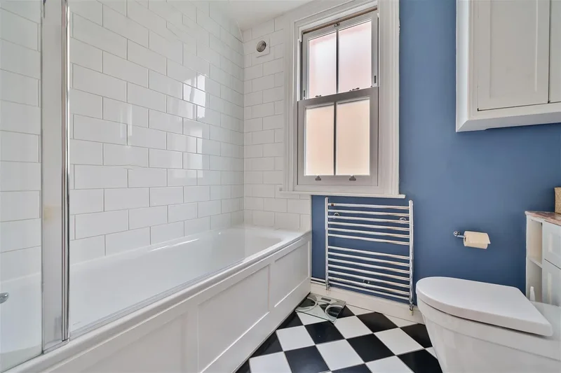 Coombe Lane West, Kingston upon Thames, England, United Kingdom. - Photo 28