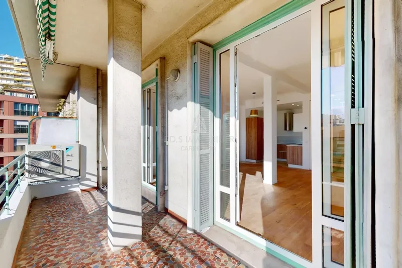 30 Avenue des Fleurs, Nice, Provence-Alpes-Côte d'Azur, France. - Photo 8