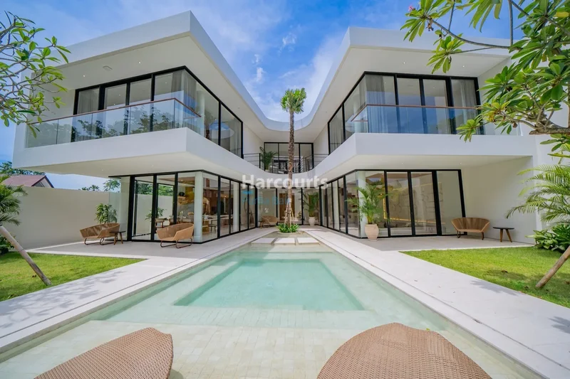 Umalas Stylish Modern Freehold Villa