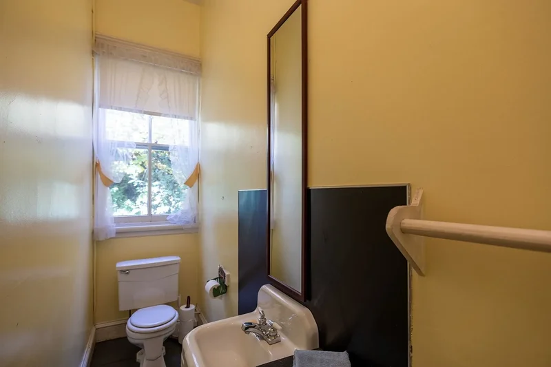 176 Rue du Bord de l'Eau, Tadoussac, QC G0T2A0, Tadoussac, Quebec, Canada. - Photo 3