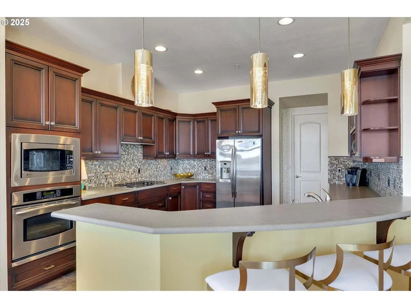 707 N Hayden Island Dr #215, Portland, OR 97217, Portland, Oregon, United States. - Photo 10
