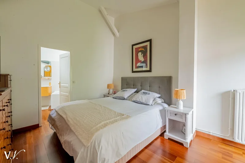 BEAUTIFUL LOFT - HEART OF CHARTRONS