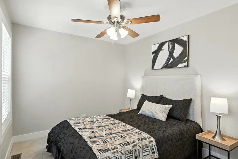 4055 S Ellis Avenue, Chicago, Illinois, United States. - Photo 16