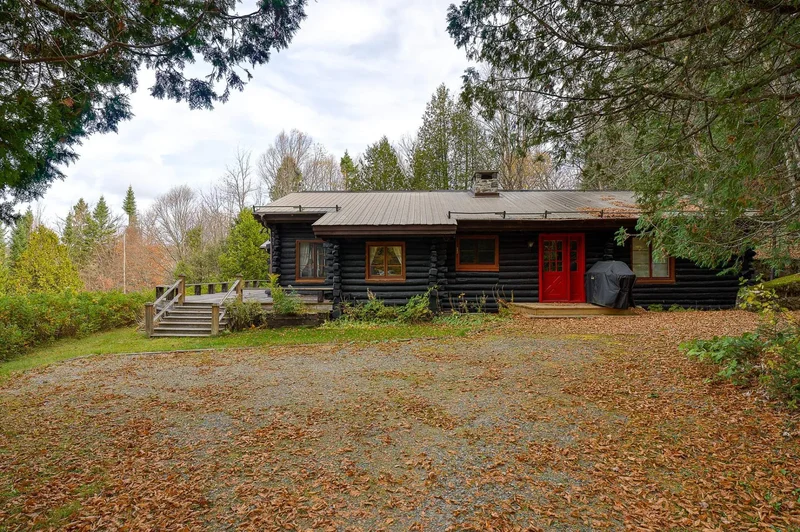 2718 Ch. Robertson, Sainte-Agathe-des-Monts, Quebec, Canada. - Photo 2