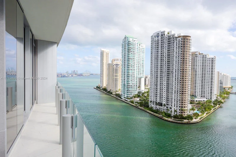 300 Biscayne Boulevard Way 1806, Miami, Florida, United States. - Photo 44