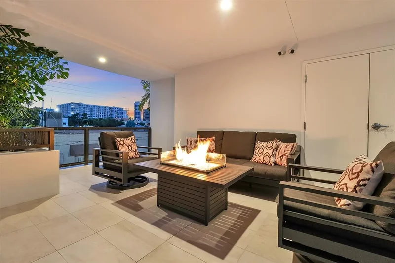 1542 4TH STREET, Sarasota, Florida, United States. - Photo 2