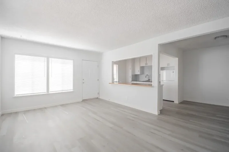 906 E Imperial, El Segundo, CA 90245, El Segundo, California, United States. - Photo 9