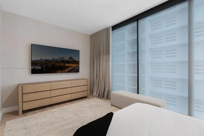 1000 Biscayne Blvd 2402, Miami, Florida, United States. - Photo 24