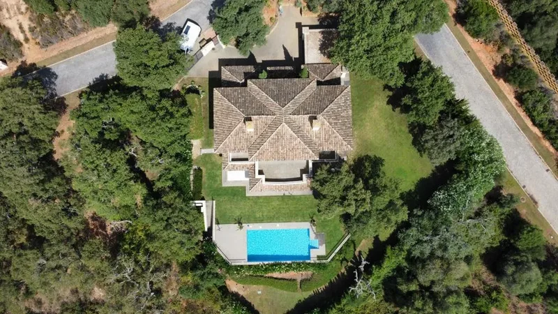 Villa for sale in Altos de Valderrama, Sotogrande