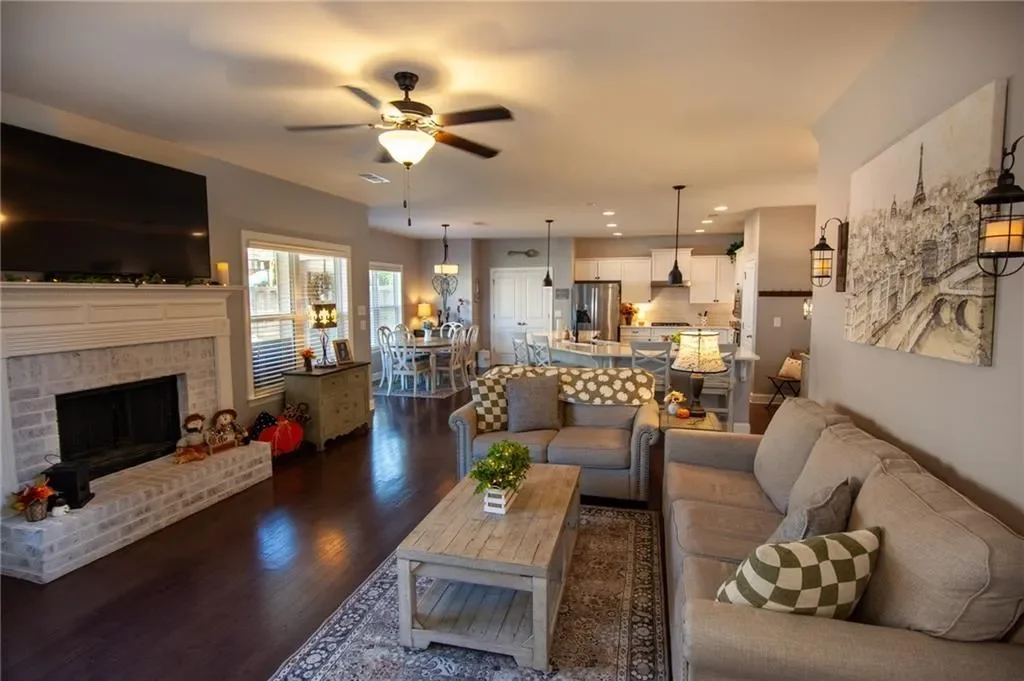 209 LAKESTONE Parkway, Woodstock, Georgia, United States. - Photo 8