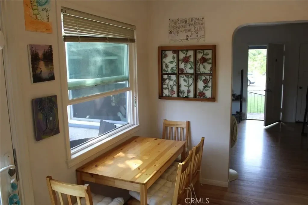 210 N Naomi, Burbank, California, United States. - Photo 4