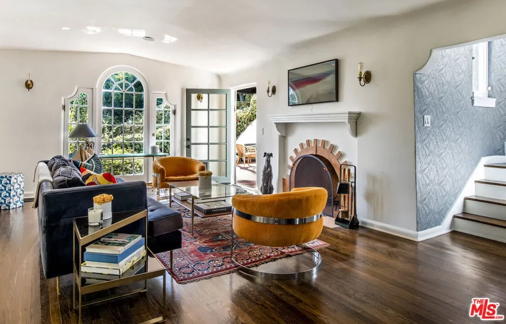 6749 Whitley Terrace, Los Angeles, California, United States. - Photo 36