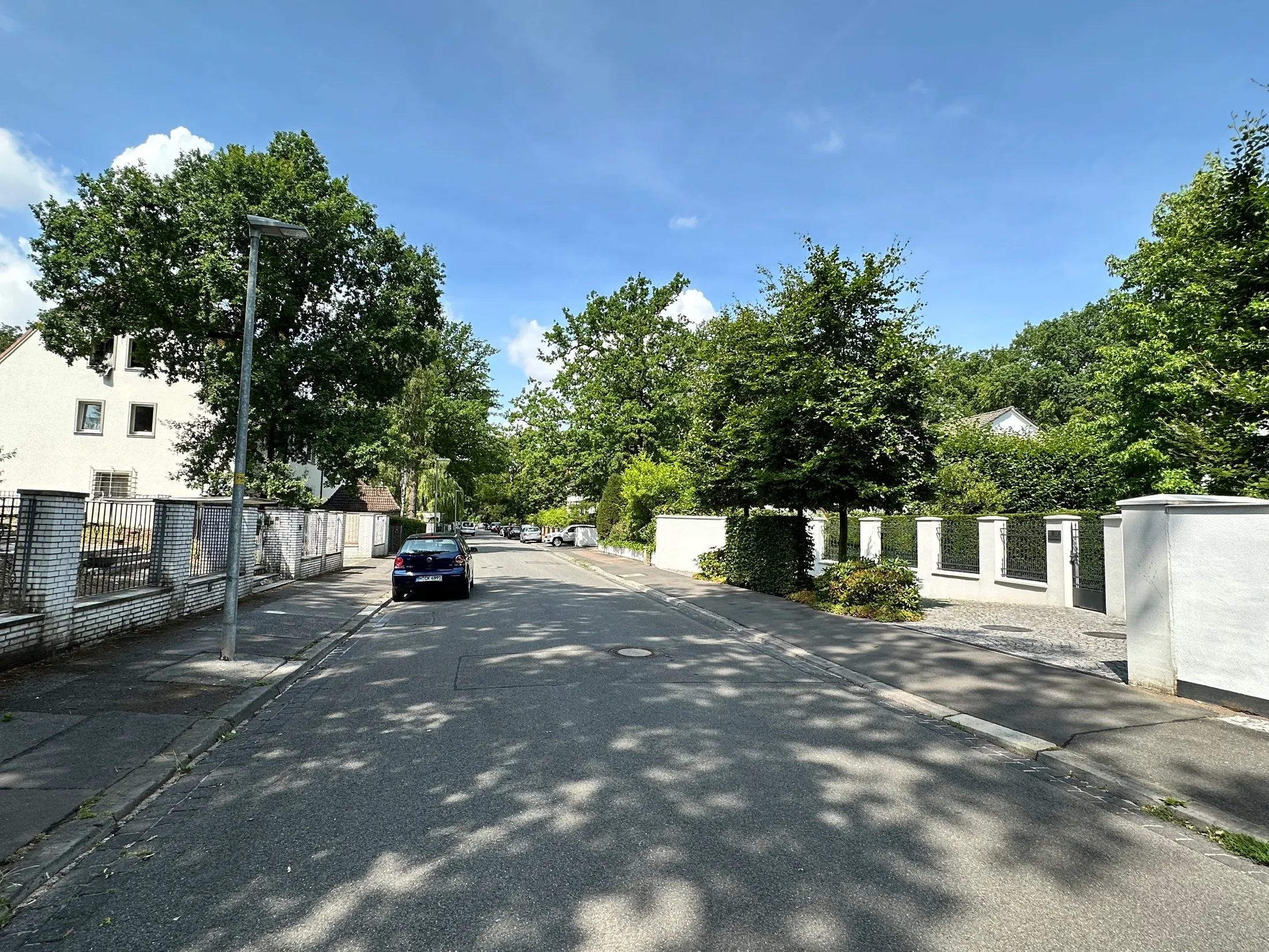 Exterior photo 8