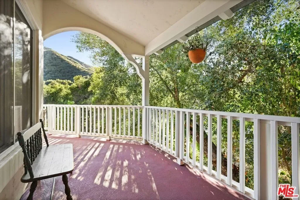 774 Old Topanga Canyon Road, Topanga, California, United States. - Photo 13