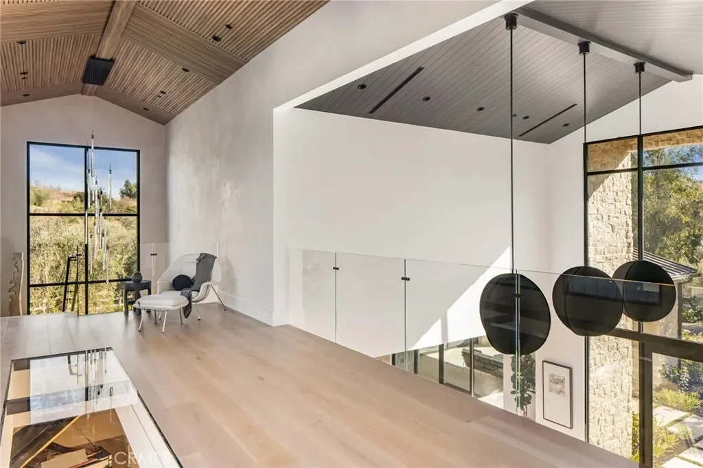 24255 BRIDLE TRAIL Road, Hidden Hills, California, United States. - Photo 8