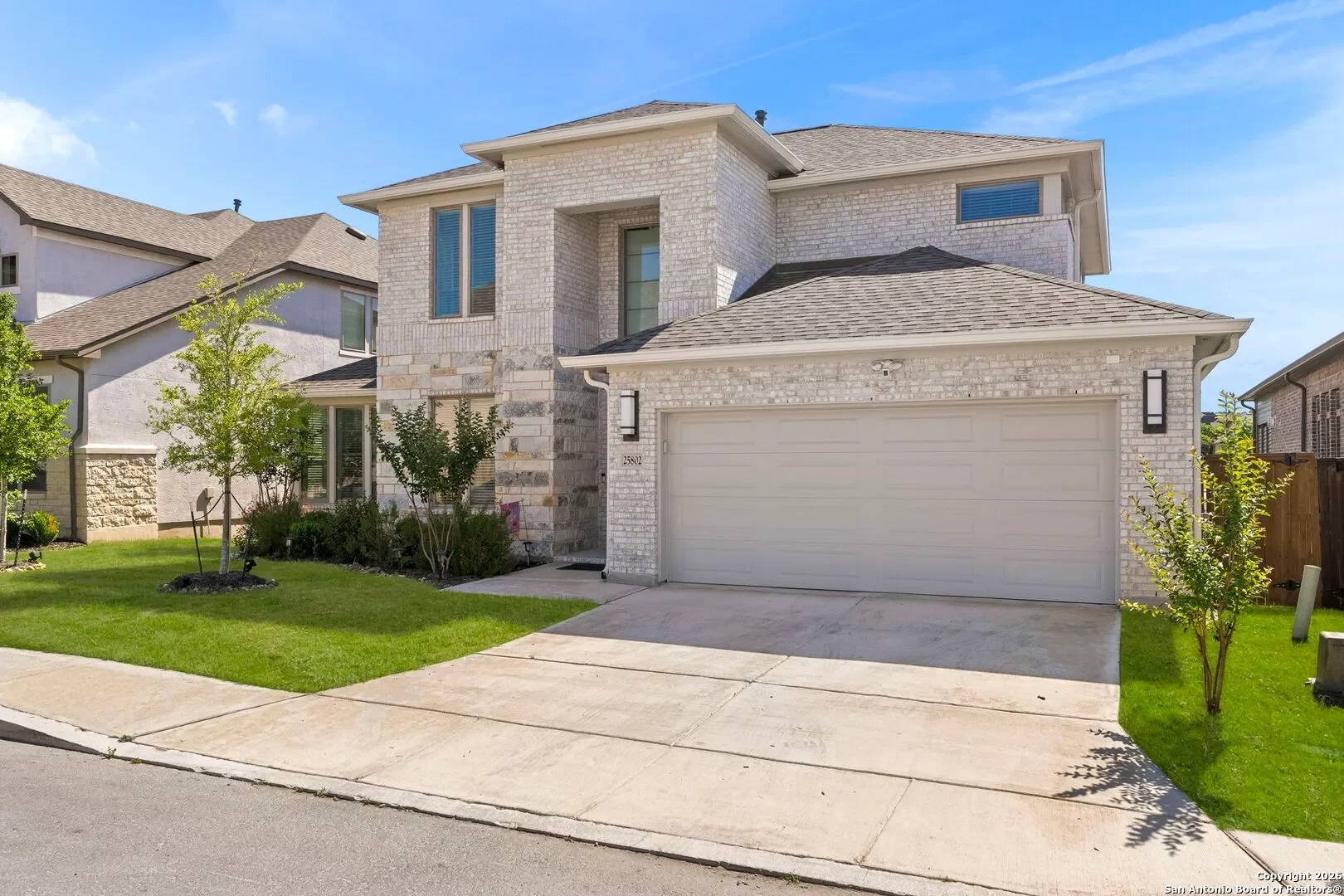 Exterior photo 2