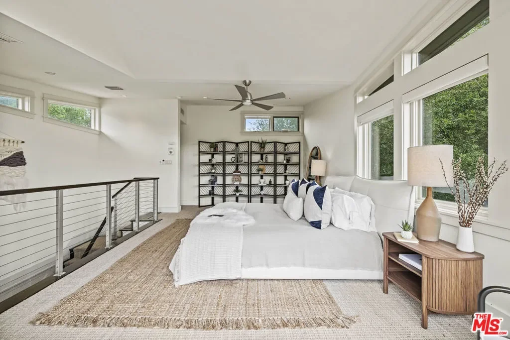 4650 Canoga Avenue, Los Angeles, California, United States. - Photo 15