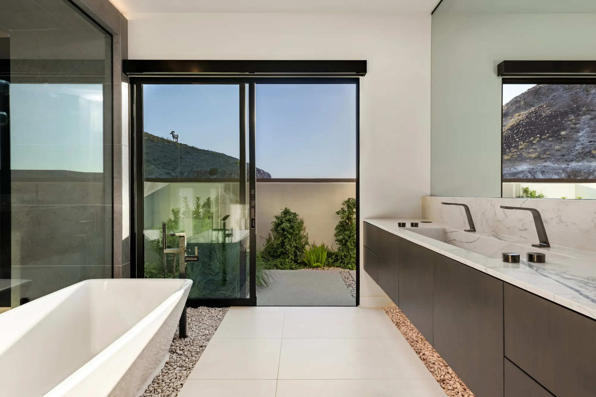 8 Chisel Crest Court, Henderson, NV 89012, Henderson, Nevada, United States. - Photo 15