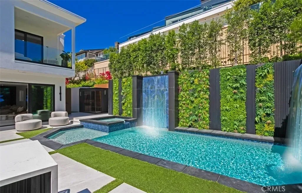 4 Narbonne, Newport Beach, California, United States. - Photo 4