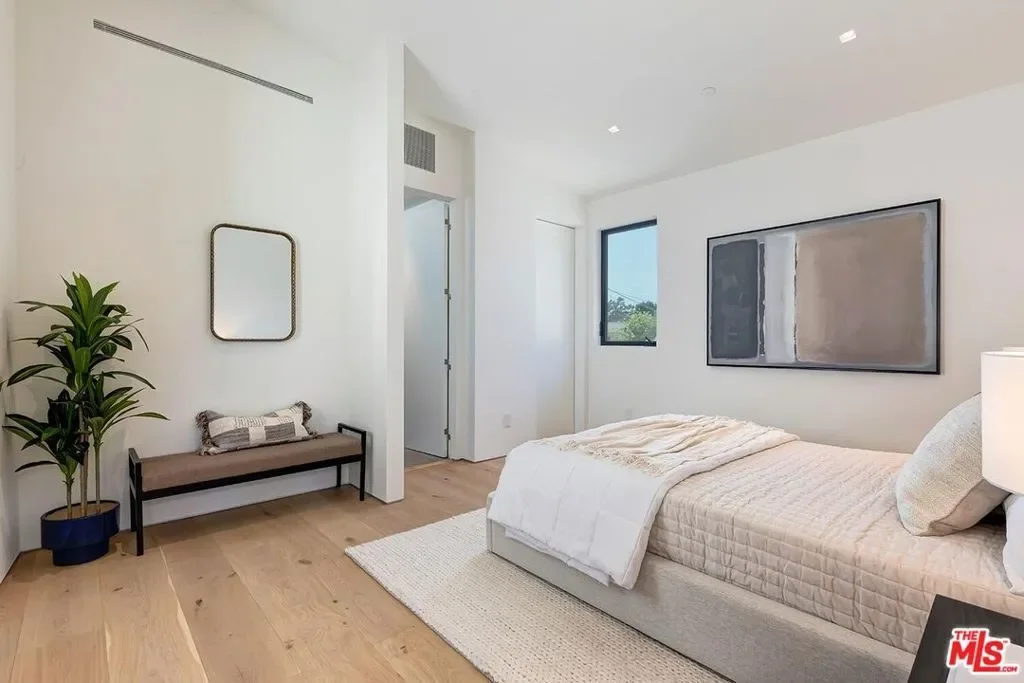 2831 Malcolm Avenue, Los Angeles, California, United States. - Photo 37