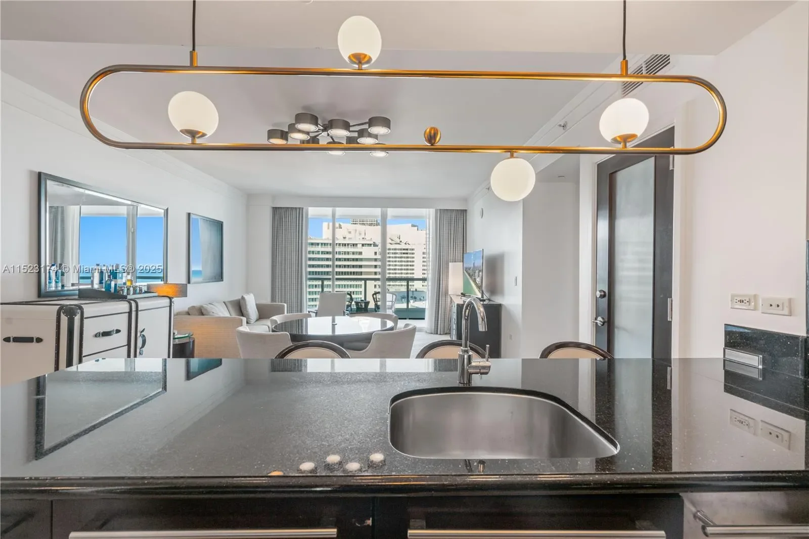 4391 COLLINS AV 1007, Miami Beach, Florida, United States. - Photo 20