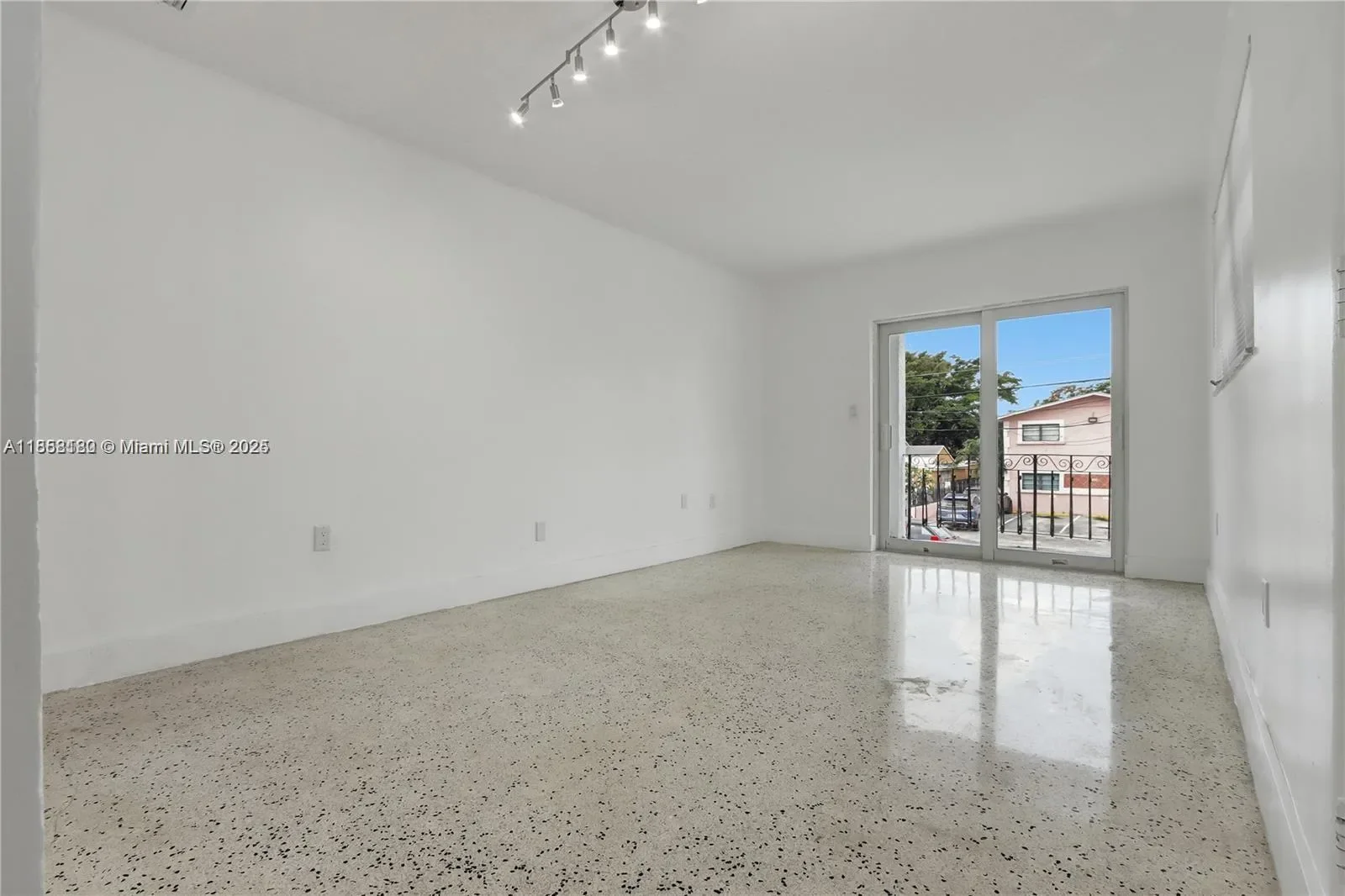 Gallery photo 3