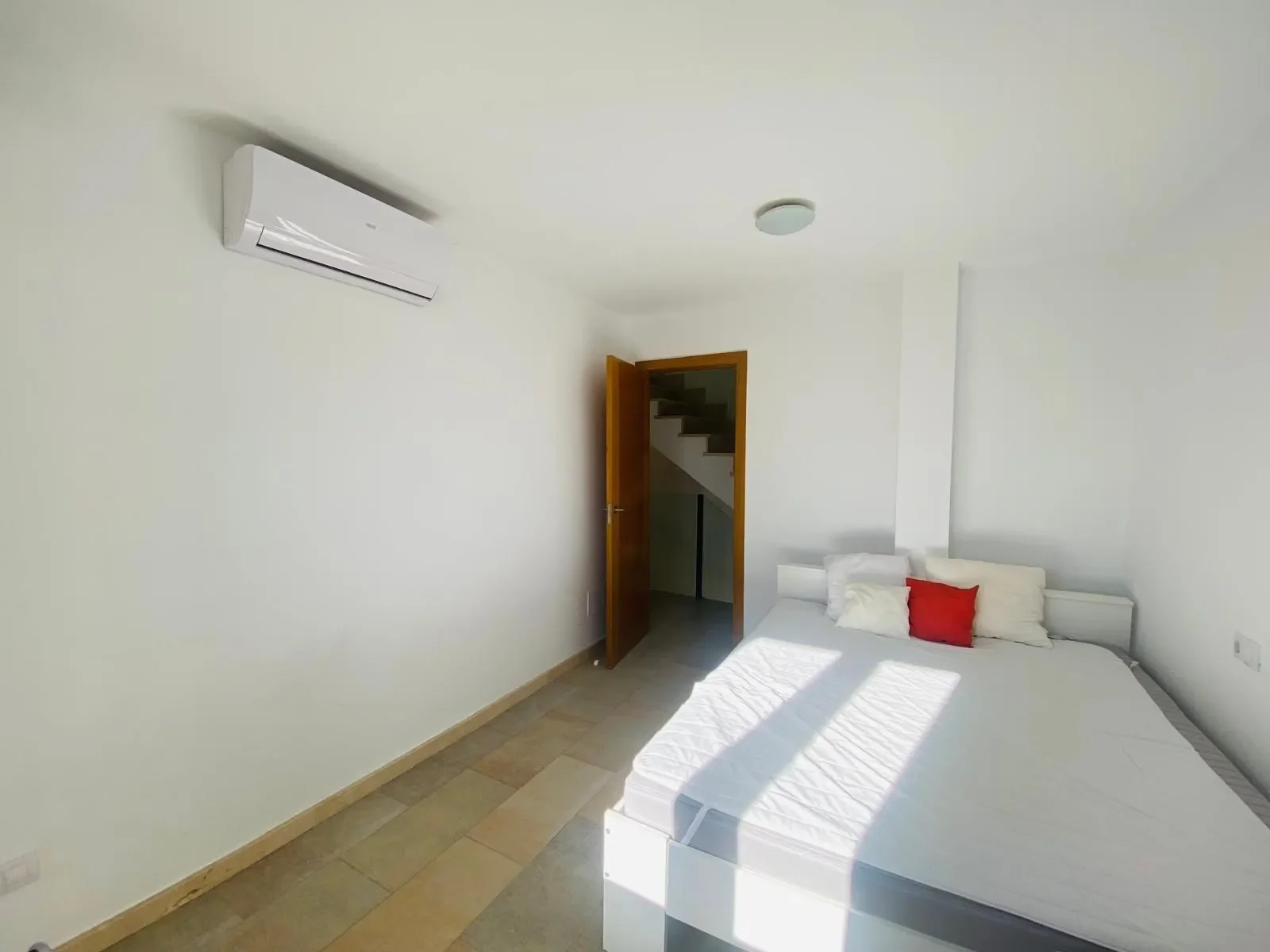 Gallery photo 8