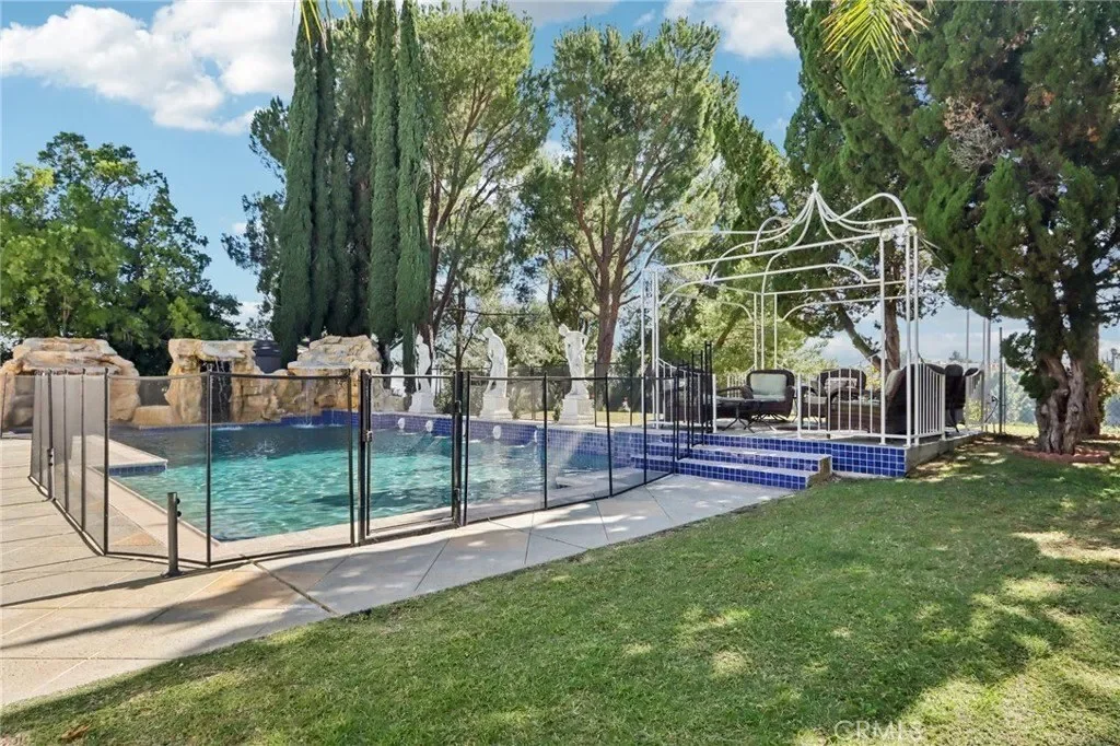 12426 Henzie Place, Granada Hills, CA, 91344, USA, Los Angeles, California, United States. - Photo 14